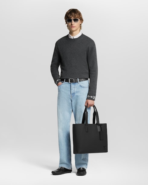 Attitude S00 in New's Ramadan Ramadan Selection for Him collections by Louis Vuitton