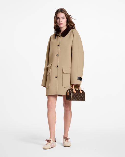 Contrast Collar Button-Up Coat in Women's Ready-to-Wear Coats and Jackets collections by Louis Vuitton