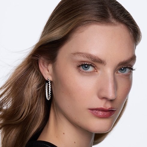 Duże kolczyki koła Le Damier de Louis Vuitton z białego złota i diamentów in Biżuteria's Kategorie Kolczyki collections by Louis Vuitton (Powiększenie produktu)