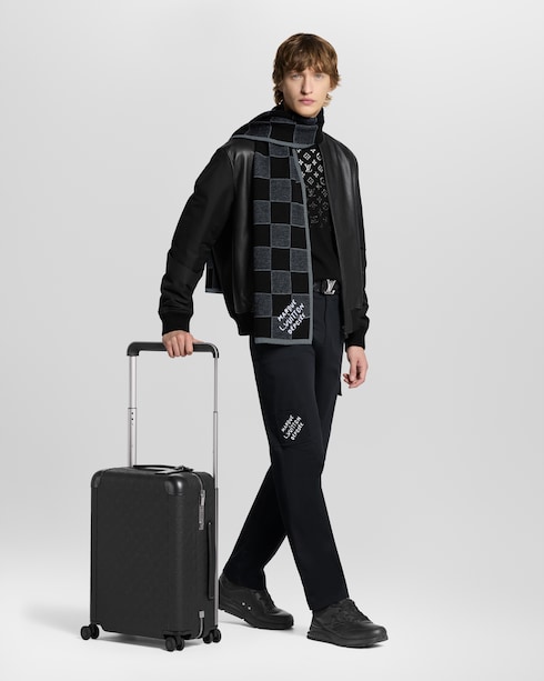 حزام LV Line بوجهين، عرض 40 مم Monogram Eclipse in الرجال's الإكسسوارات الأحزمة collections by Louis Vuitton