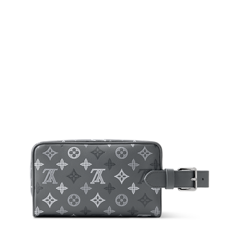 Kosmetyczka Locker Dopp Kit Monogram Shadow in Mężczyźni's Podróże Akcesoria podróżne collections by Louis Vuitton (Powiększenie produktu)