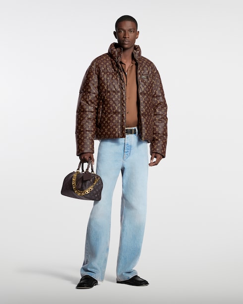 جاكيت منفوخ من الجلد بنقشة Monogram in Les Extraordinaires's High-End Ready-to-Wear } collections by Louis Vuitton