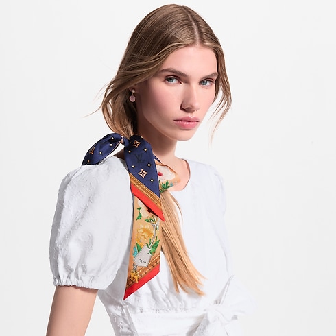 Widok LV En Fleurs BB Bandeau na sylwetce