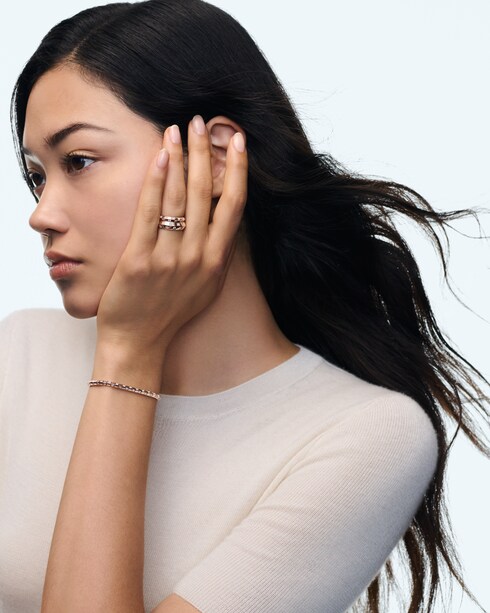 Les Extraordinaires - Le Damier de Louis Vuitton Small Ring, Rose Gold and Diamonds Les Extraordinaires Jewellery Rings | LOUIS VUITTON
