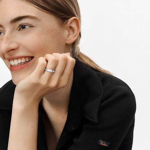 Obrączka LV Diamonds 4 mm, platyna in Biżuteria's Kategorie Wedding Bands collections by Louis Vuitton (Powiększenie produktu)