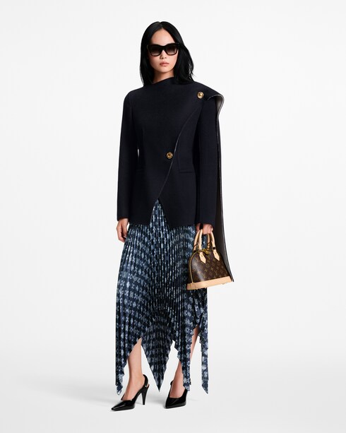 The LV Cat Eye Sunglasses S00 in Women's Accessories Eyewear collections by Louis Vuitton