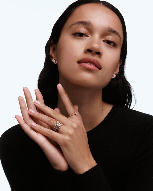 Idylle Blossom Single Ring, Pink Gold and Diamonds in Jewelry's Categories Rings collections by Louis Vuitton