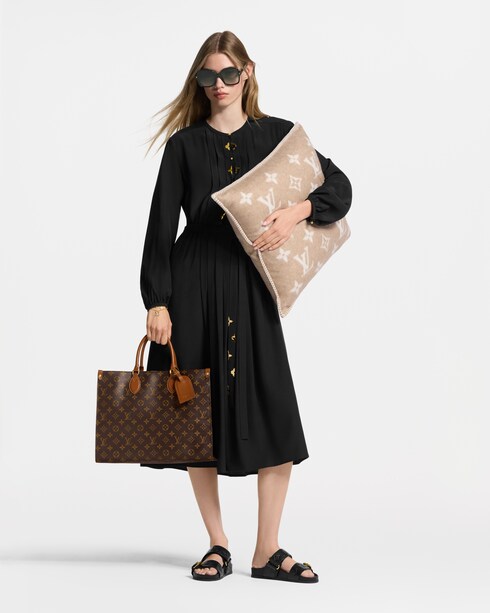 Coussin Neo Monogram S00 Femme Accessoires Textile de Maison | LOUIS VUITTON