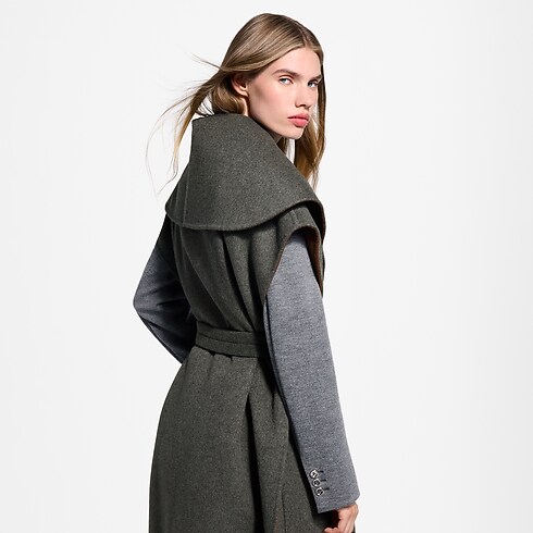 Płaszcz Kopertowy bez Rękawów z Szalowym Kołnierzem in Kobiety's Odzież Płaszcze i kurtki collections by Louis Vuitton (Powiększenie produktu)