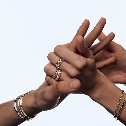 Średni pierścionek Le Damier de Louis Vuitton z żółtego złota i diamentów in Biżuteria's Kategorie Pierścionki collections by Louis Vuitton (Powiększenie produktu)
