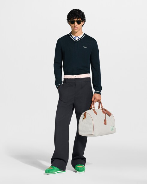 بلوفر برقبة على شكل V من مزيج حرير مضفر in الرجال's الملابس جميع الملابس collections by Louis Vuitton