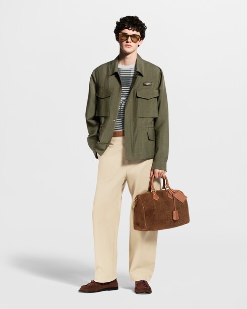 كنزة بياقة دائرية وأكمام قصيرة مزينة بنقشة Monogram in الرجال's الملابس جميع الملابس collections by Louis Vuitton