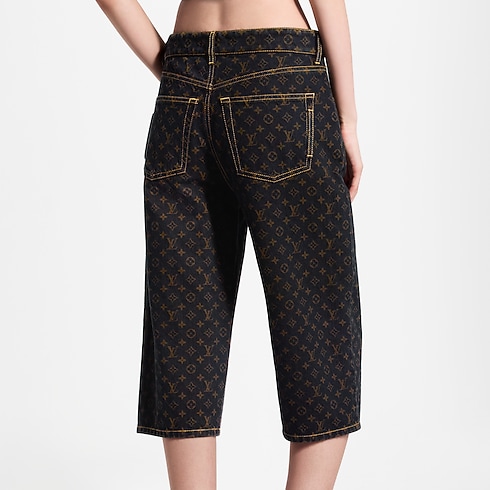 Szorty Monogram Denim Bermuda in Kobiety's Odzież Skirts and Shorts collections by Louis Vuitton (Powiększenie produktu)