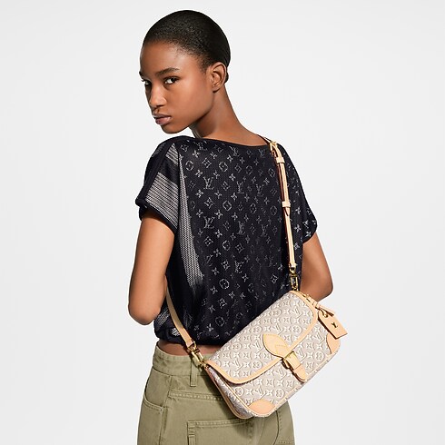 Torebka Diane PM G82 in Kobiety's Torebki Torebki collections by Louis Vuitton (Powiększenie produktu)