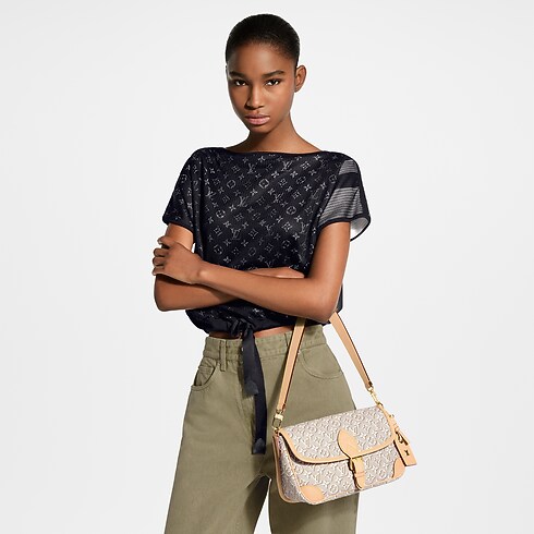 Torebka Diane PM G82 in Kobiety's Torebki Torebki collections by Louis Vuitton (Powiększenie produktu)