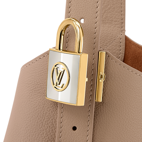 Torebka Low Key Hobo PM Skóra Monogram in Kobiety's Torebki Torebki collections by Louis Vuitton (Powiększenie produktu)