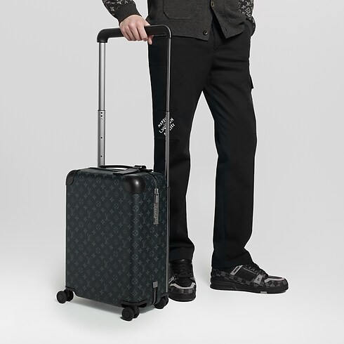 Walizka Horizon 50 Płótno Monogram Eclipse in Mężczyźni's Podróże Walizki na kółkach collections by Louis Vuitton (Powiększenie produktu)