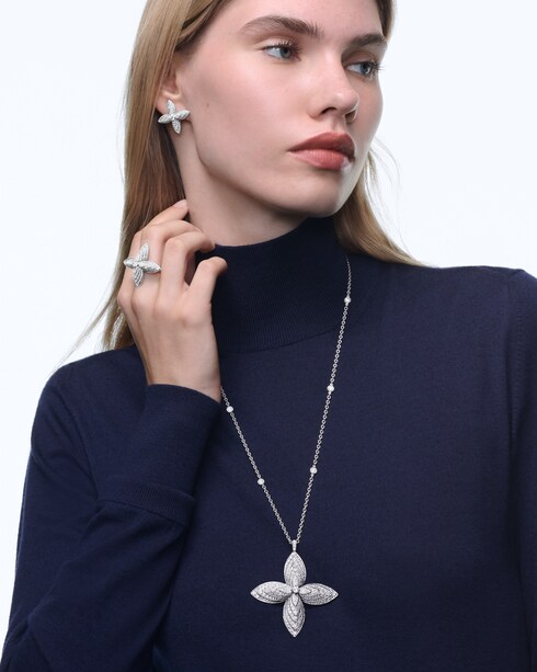 Idylle Blossom Pendant, White Gold & Diamonds in Les Extraordinaires's Jewellery Necklaces and Pendants collections by Louis Vuitton